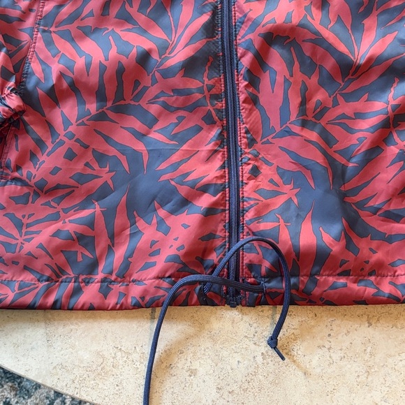 Columbia women’s size Small Red and Navy lightweight Hooded rain jacket - Picture 3 of 5